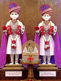 Parabrahma Bhagwan Shri Swaminarayan and Aksharbrahma Shri Gunatitanand Swami